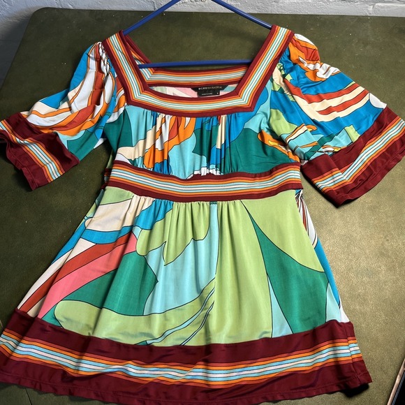BCBG Max Azria Tops - BCBG Max Azria Womens Abstract Print Wide Sleeve Top Small
